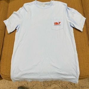 Boys Vineyard Vines tshirt.